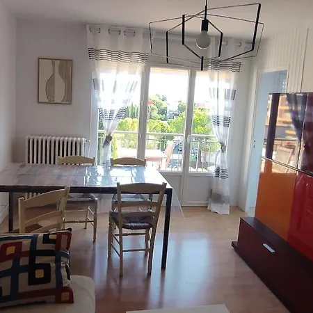 Apartament Joli F2 45m2 Parking Prive Proche Tram Ligne 1 Et 2 *